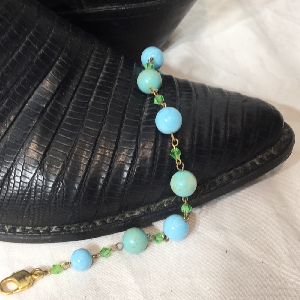 Turquoise and rhinestone colored costume necklace, bracelet,  clip on earrings - Picture 4 of 5